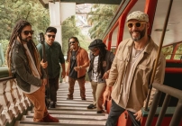 noticia Misturando reggaeton com brasilidades, Brasativa convida Bloco do Caos para “Preciso Te Encontrar”