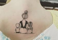 noticia Por que tatuamos os nomes de nossos filhos?