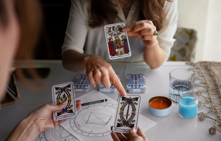 noticia Exploração das Consultas de Tarot Online: O Poder dos Tarólogos Online e a Sabedoria de Cartomantes e Sensitivos