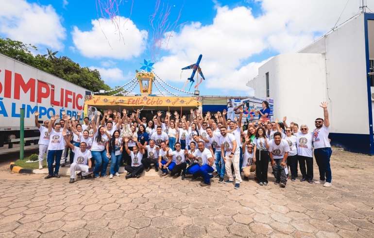 noticia Círio: Imagem Peregrina de Nossa Senhora de Nazaré visita fábrica do Grupo Raymundo da Fonte