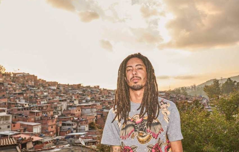 noticia Família Sagrada Família e Favela Grime: A Revolução Musical de MC Alfina