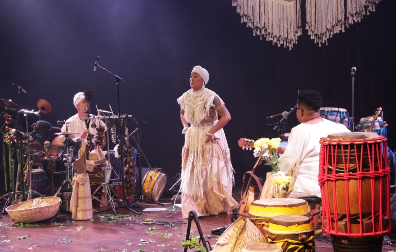 noticia Saudando Clementina: Naiara Negreiros apresenta show João Bosco Ancestral