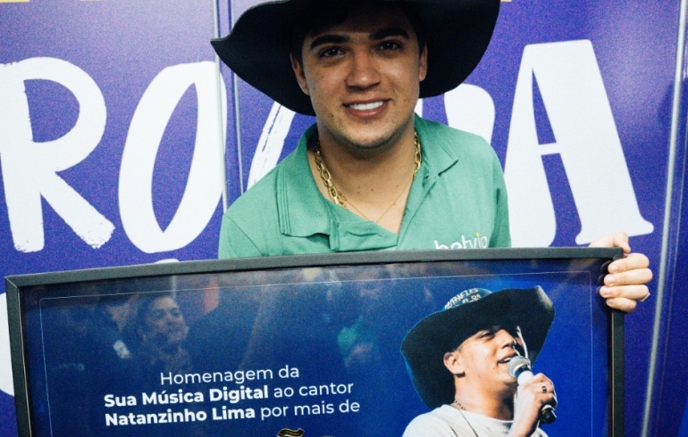 noticia Natanzinho Lima alcança 1 bilhão de streams nas plataformas digitais