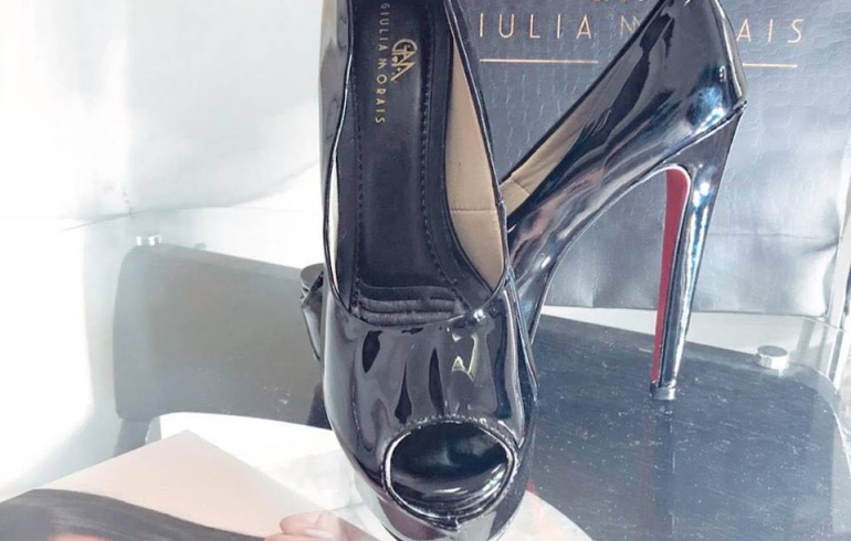 noticia Aos 21 anos, Giulia Morais monta seu segundo negócio: grife de sapatos inspirada na Louboutin