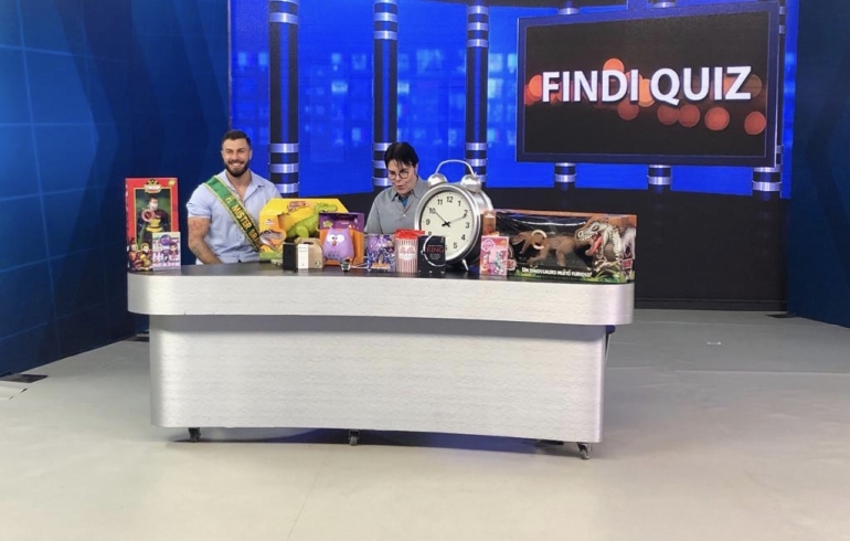 noticia Mister Brasil Gabriel Ximenez participa do programa Findi Quiz que é recorde de audiência na Rede Brasil de Televisão