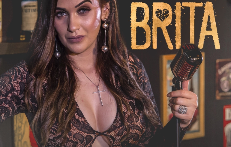 noticia Janaynna lança “Brita” pela MM Music