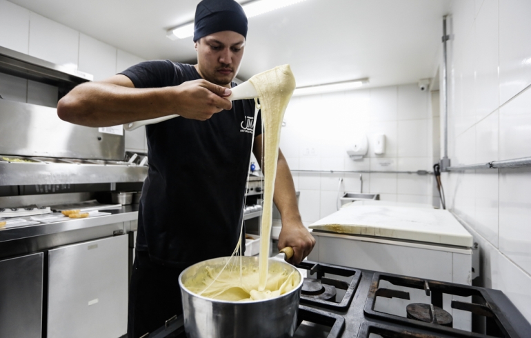 noticia Burger de Aligot: Uma criação única em Curitiba