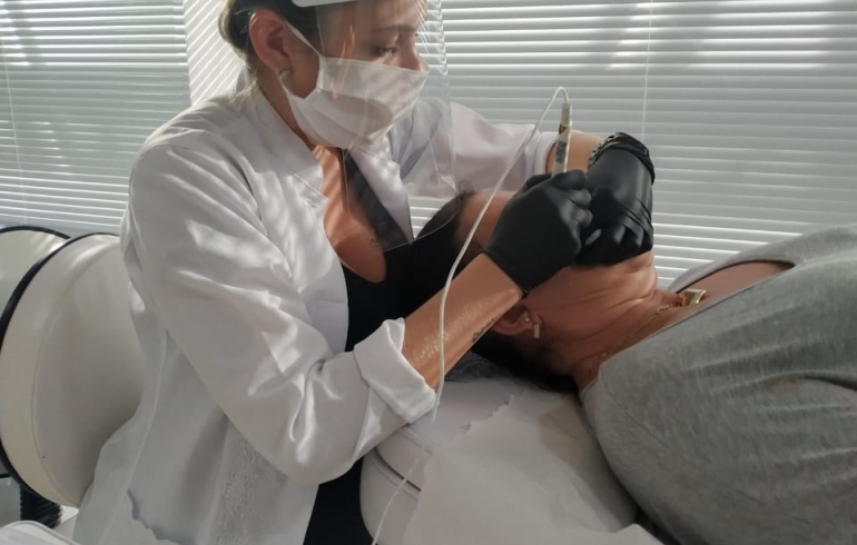 noticia Confira como funciona o rejuvenescimento facial via eletrofulguração