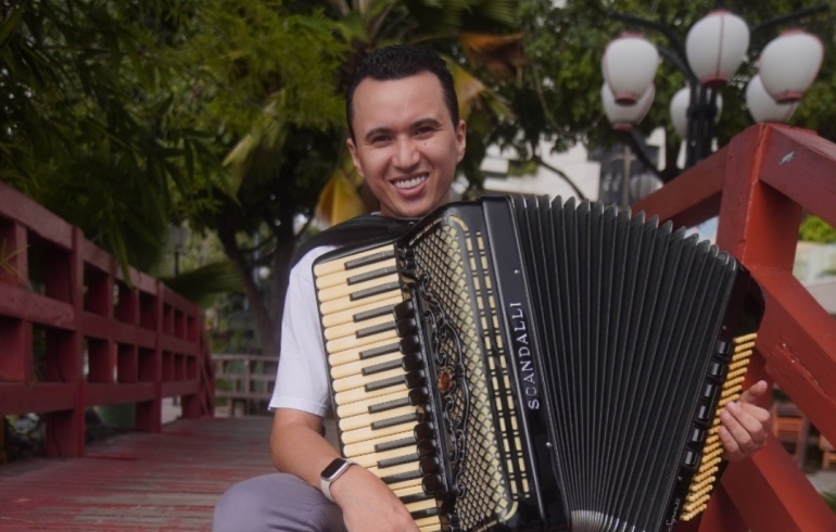 noticia Nonato Lima faz Homenagem a Dominguinhos na Estação das Artes