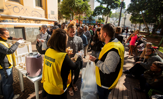 noticia Baixas temperaturas batem recordes em SP e LBV mobiliza para ajudar moradores de rua 