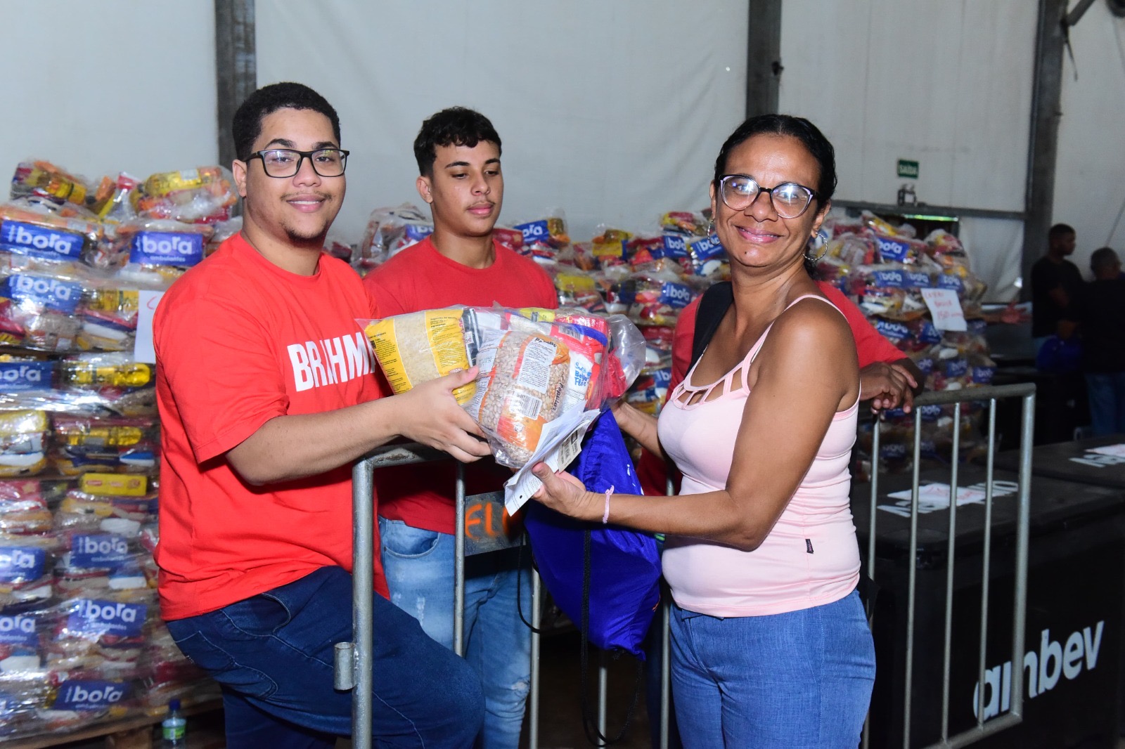 noticia Em parceria com a Prefeitura de Salvador, Ambev une esforços com grandes empresas para fortalecer ambulantes para o Carnaval