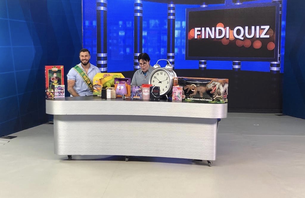 noticia Mister Brasil Gabriel Ximenez participa do programa Findi Quiz que é recorde de audiência na Rede Brasil de Televisão