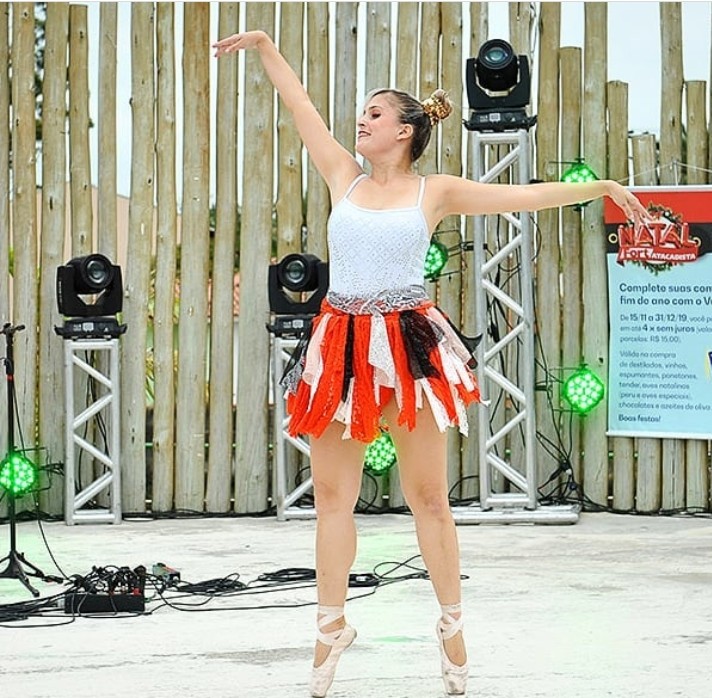 noticia Biografia da Beatriz Apati, Embaixadora da paz no Brasil e na Colômbia na Arte da Dança 