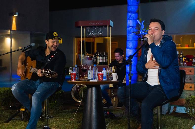 noticia João Bosco & Vinícius arrecadam 150 toneladas de alimentos em Live “Acústico no Bar”