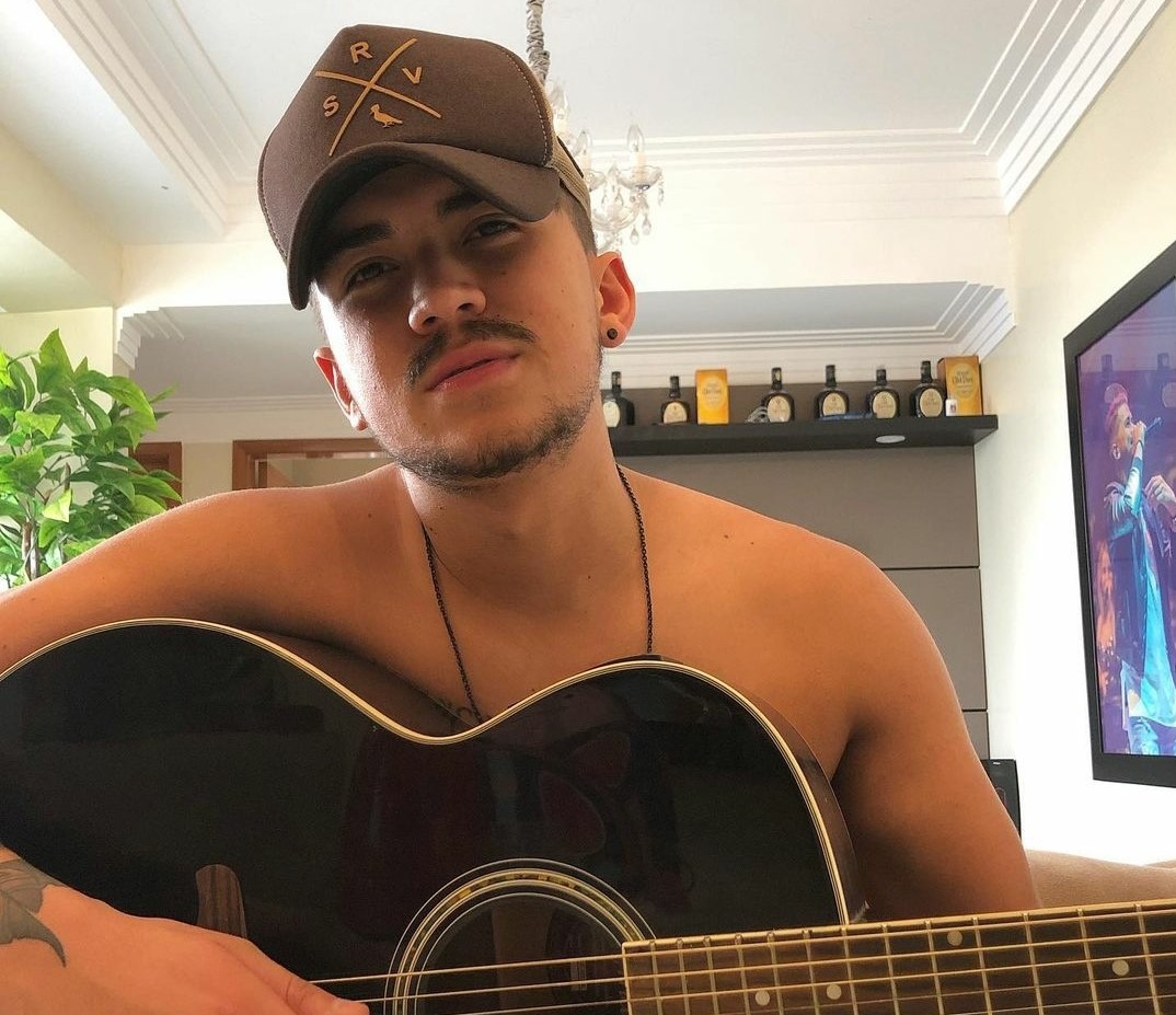 noticia Sertanejo faz declaração surpreendente e choca os fãs,“Tem que respeitar”