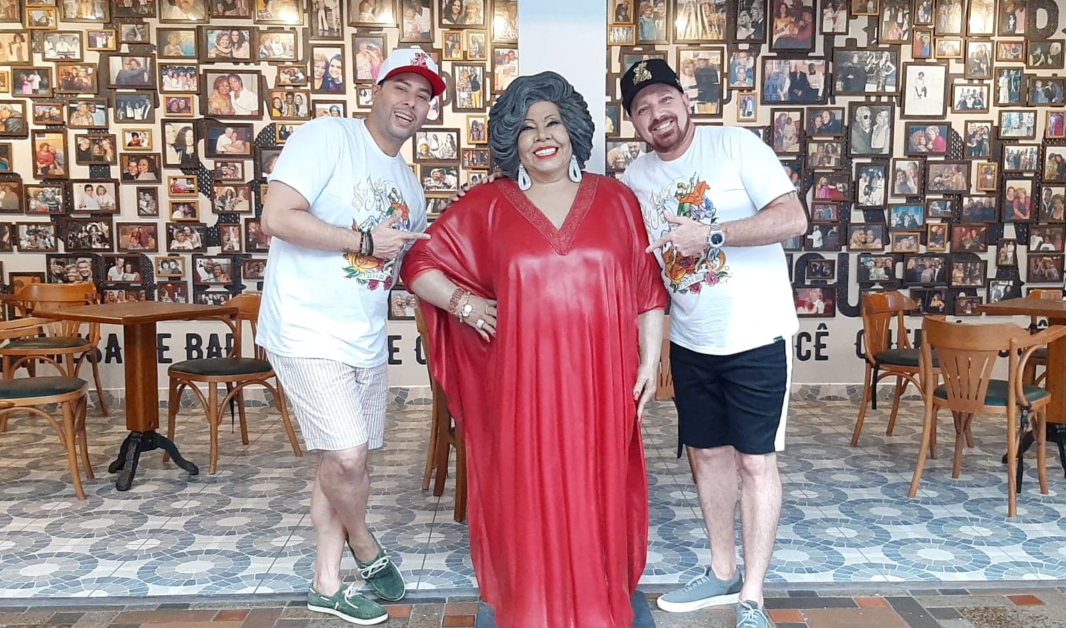 noticia Salve! Jornalista Anderson Lopes celebra o Dia de São Jorge ao lado de seu assessor Leandro Amorim